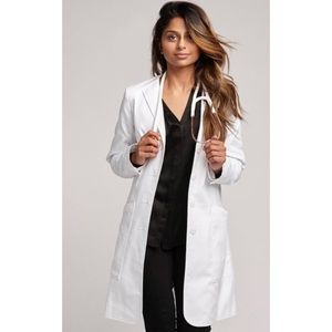 NWT FIGS Aurora lab coat